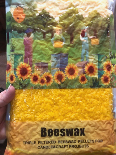 Yellow natural beeswax pellets - natural,